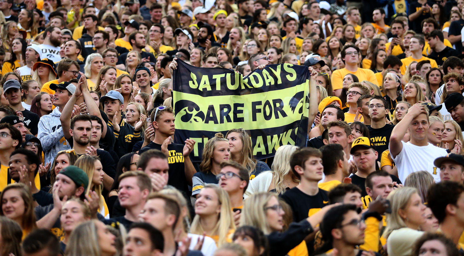 083119-qct-spt-iowa-miami-foot-015